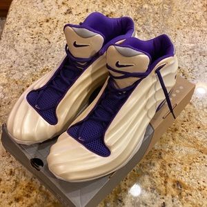 Nike Men!s Air Signature Foamposite